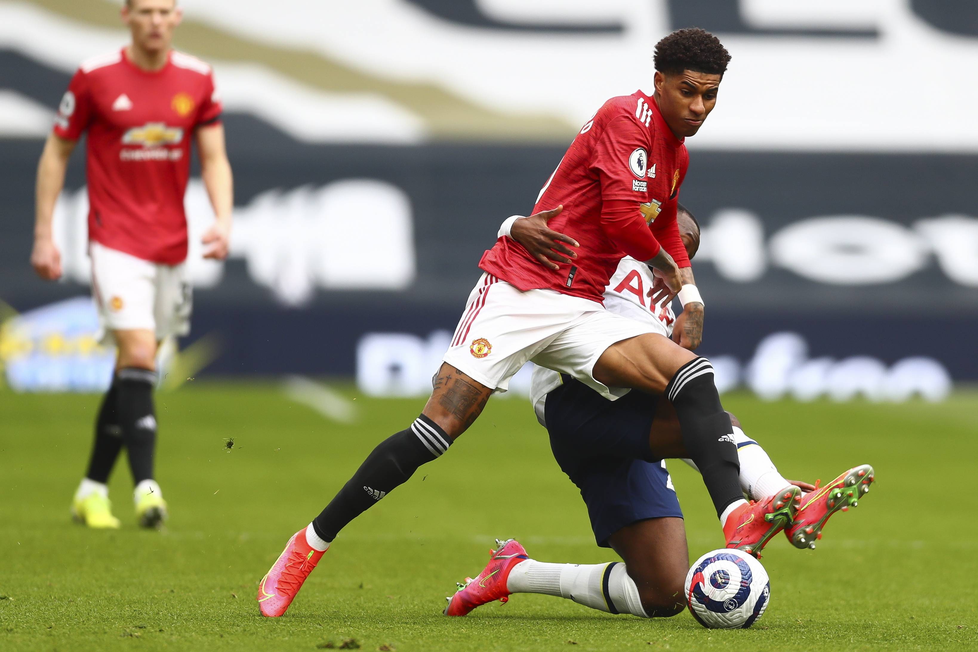 临巨大的挑 临巨大的挑